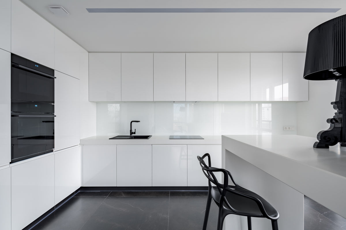 Colored Glass Kitchen Splashbacks | Custom Colours | Deglasint.