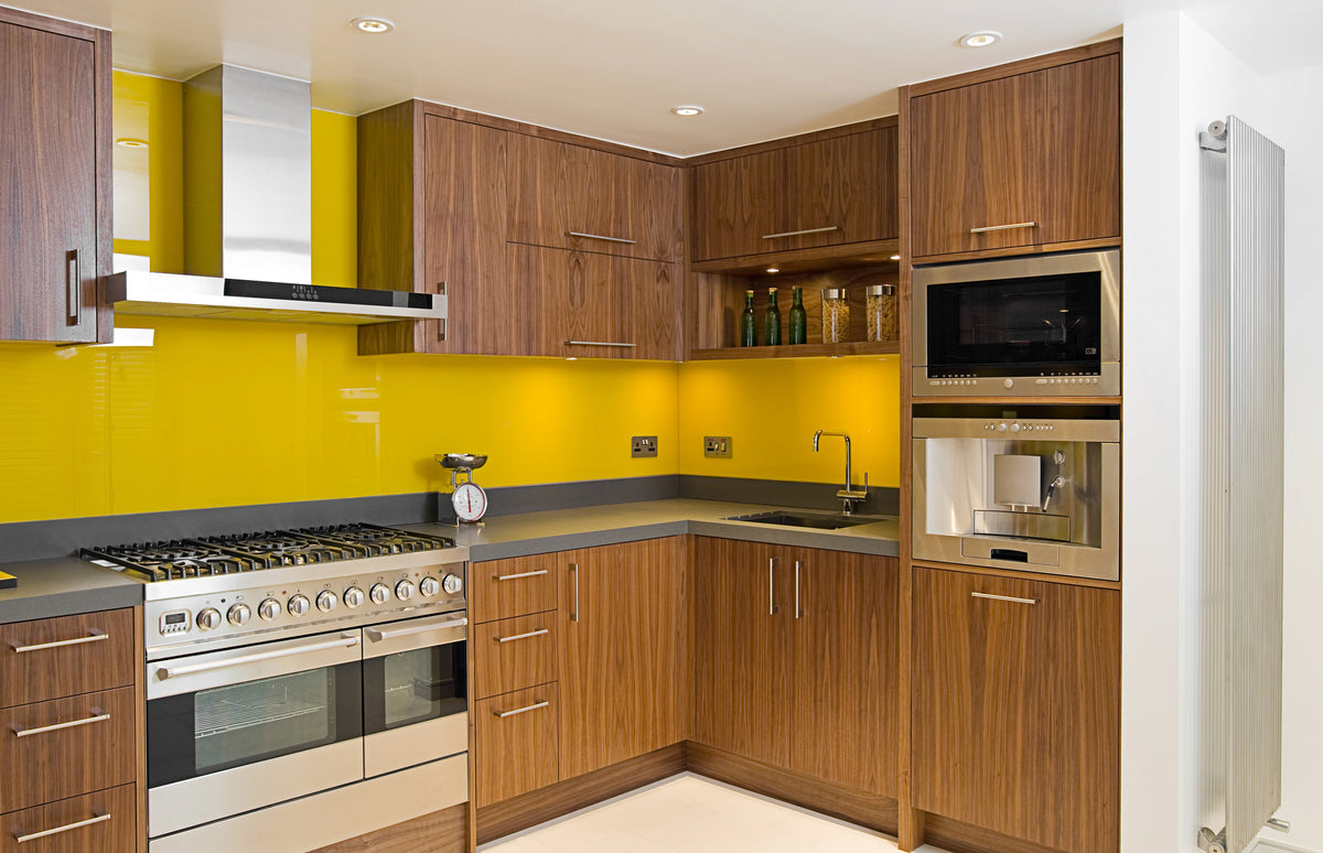 Colored Glass Kitchen Splashbacks | Custom Colours | Deglasint.